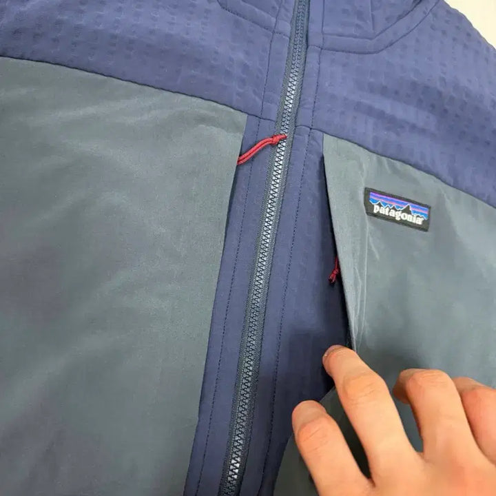 [BUNJANG] Patagonia R2 Hooded Fleece Jacket Size M / 파타고니아 R2  후드 집업 M 사이즈  상태 9.9/10  사진찍고 절
