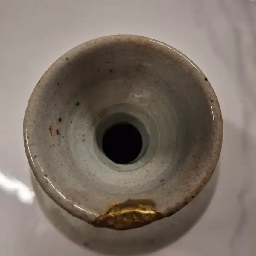 [BUNJANG] Joseon Dynasty White Porcelain Vase with Gold Inlay / 조선 백자병