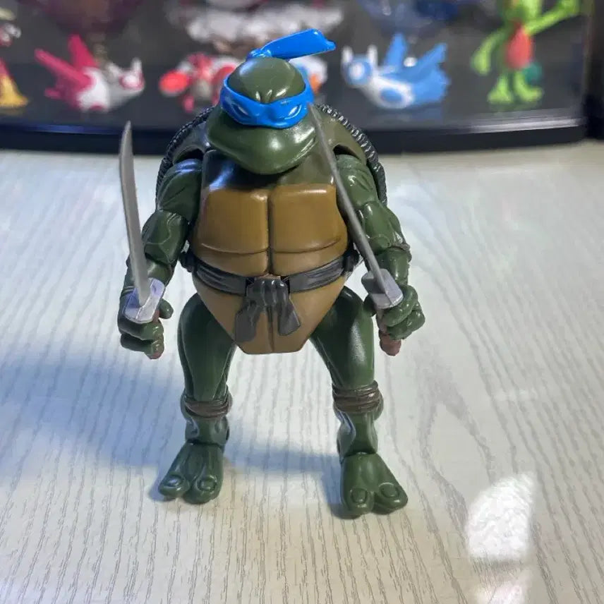 [BUNJANG] Teenage Mutant Ninja Turtles Leonardo Action Figure / [고전 급쳐] 틴에이지 뮤턴트 닌자 거북이 레오나르도 액션 피규어