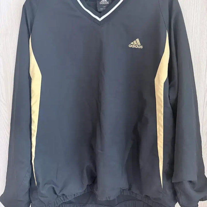 [BUNJANG] Adidas Windbreaker Training Top Black Gold / 아디다스 바람막이 상의 블랙 골드