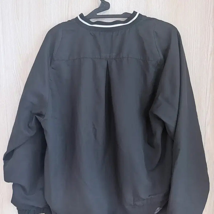 [BUNJANG] Adidas Windbreaker Training Top Black Gold / 아디다스 바람막이 상의 블랙 골드