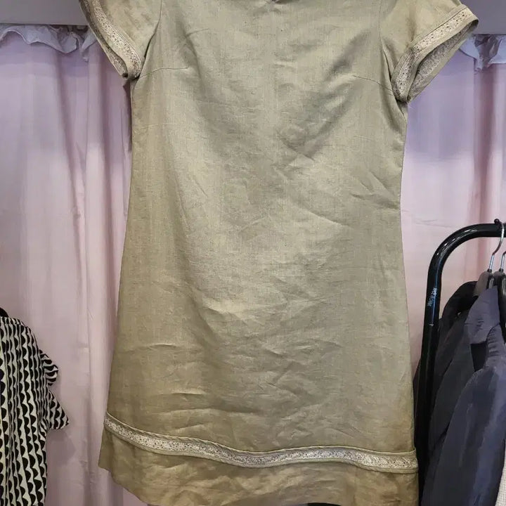 [SOLD OUT] 베이지색 레이스 원피스