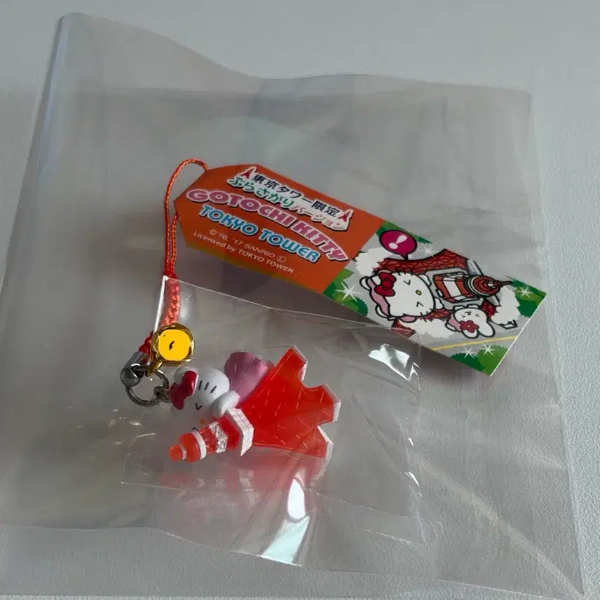 [BUNJANG] Hello Kitty Tokyo Tower Strap / 헬로키티 도쿄타워 스트랩