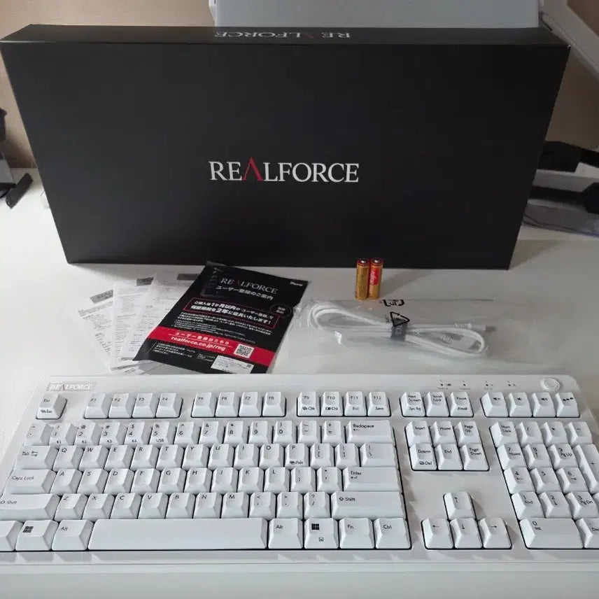 [BUNJANG] Realforce R3 BT Silent Non-Contact 45g White Keyboard / 풀윤활 리얼포스R3 BT 저소음 무접점 45g 화이트 키보드 싸게 드려요