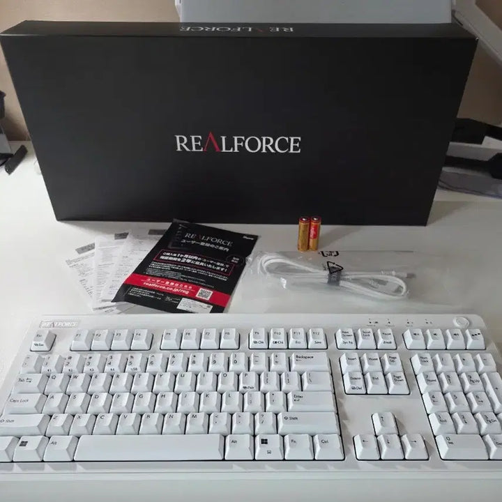 [BUNJANG] Realforce R3 BT Silent Non-Contact 45g White Keyboard / 풀윤활 리얼포스R3 BT 저소음 무접점 45g 화이트 키보드 싸게 드려요