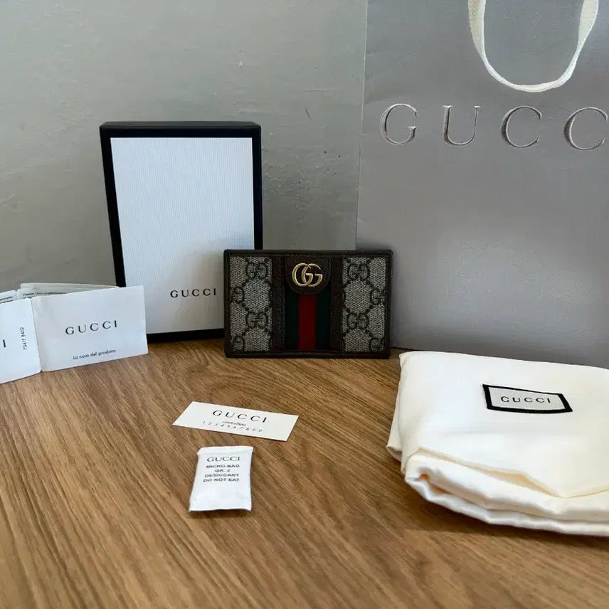 [SOLD OUT] [정품] 구찌 gg 오피디아 카드지갑 카드홀더