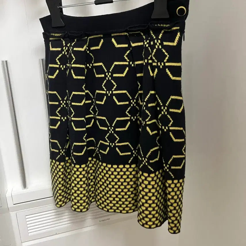 [BUNJANG] Tommy Hilfiger Bundle Set Knit Skirts / 니트스커트2벌일괄