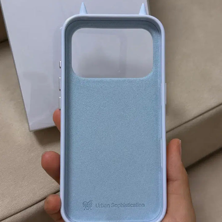[BUNJANG] Urban Sophistication iPhone 17 Pro Case / (아이폰17프로) 어반소피스티케이션 케이스 팝니다
