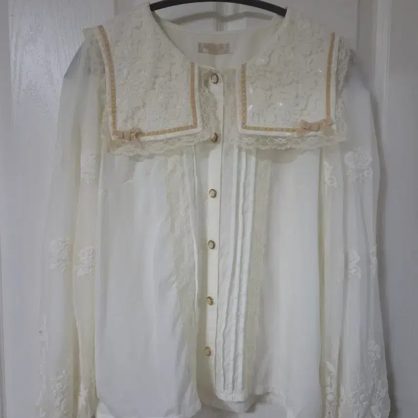 [BUNJANG] Axesfemme Embroidered Lace Sailor Collar Blouse Japanese Vintage / axesfemme 악세스팜 자수 레이스 블라우스 양산형모리걸 일본빈티지