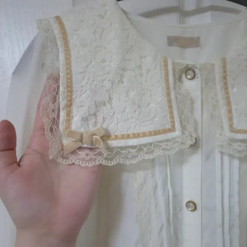 [BUNJANG] Axesfemme Embroidered Lace Sailor Collar Blouse Japanese Vintage / axesfemme 악세스팜 자수 레이스 블라우스 양산형모리걸 일본빈티지