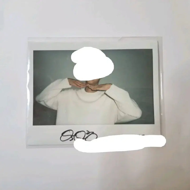 [BUNJANG] Park Bo Gum Autographed Polaroid Photo / 박보검 친필 사인 폴라로이드
