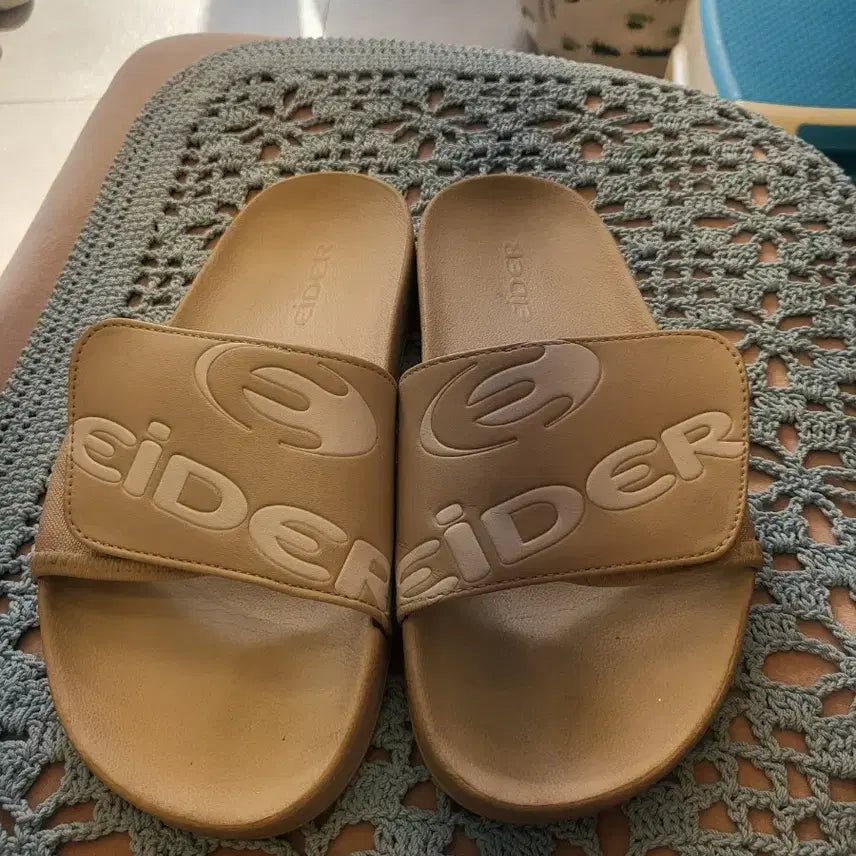 [SOLD OUT] EIDER 샌들 베이지색