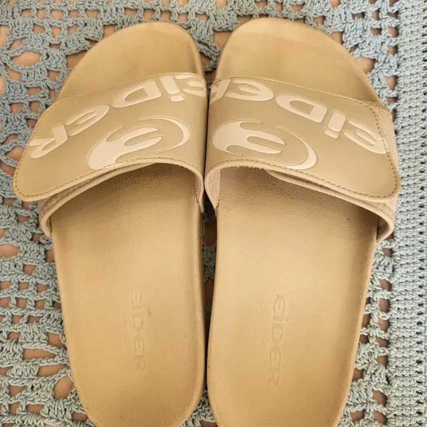 [SOLD OUT] EIDER 샌들 베이지색