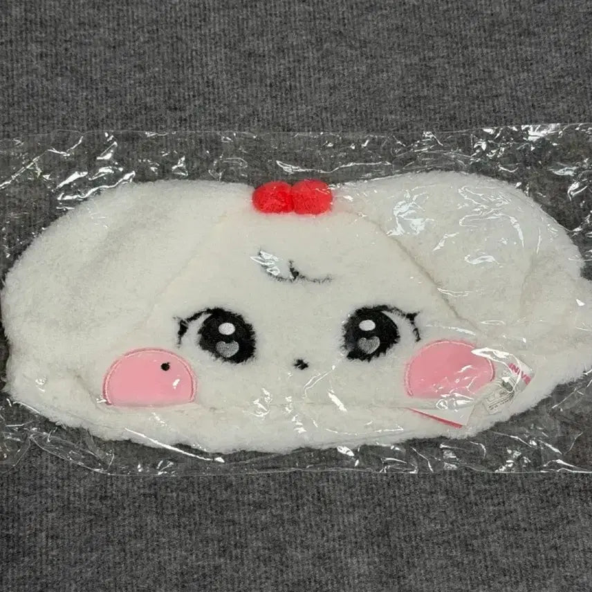[BUNJANG] IVE MINIVE Cherry Eye Mask Sealed / 아이브 미니브 체리 안대
