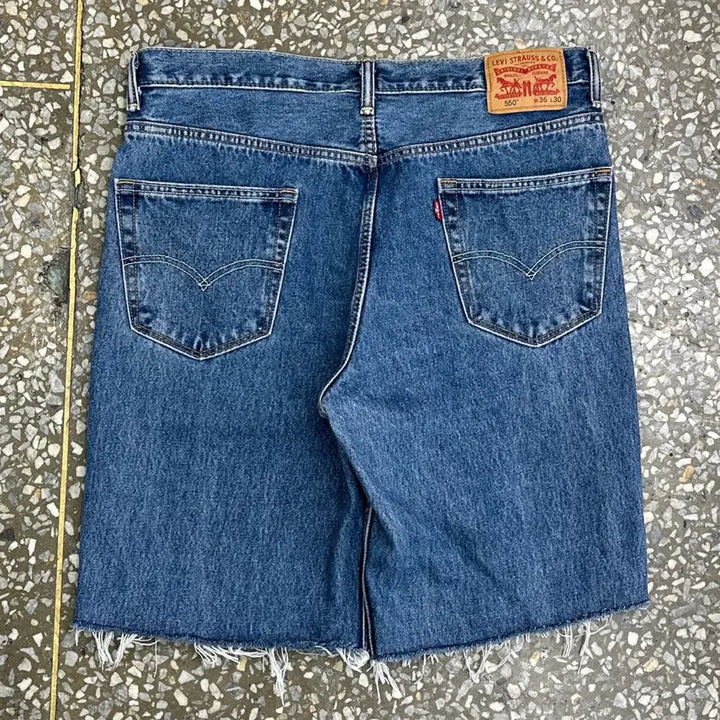 [SOLD OUT] 리바이스 550 컷오프 데님 쇼츠 36