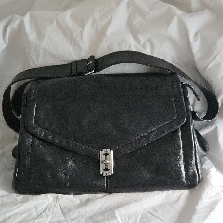[SOLD OUT] 분크 오캄 두 숄더 XL 블랙