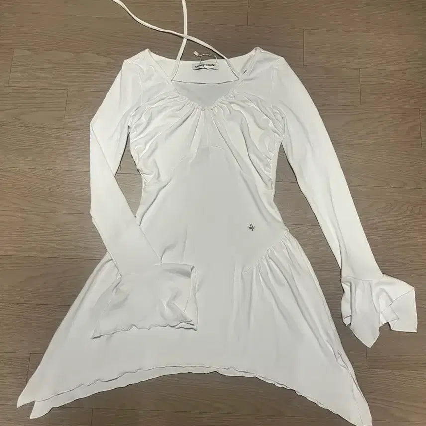 [BUNJANG] Ordinary Holiday Shirring Full Jersey Mini Dress - White / 오디너리홀리데이 셔링 훌 저지 미니 원피스 화이트