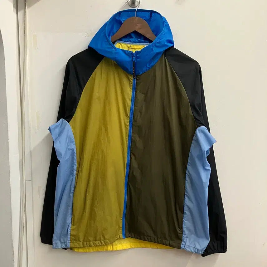 [BUNJANG] Uniqlo x Marni Hooded Windbreaker / N45 유니클로 마르니 바람막이