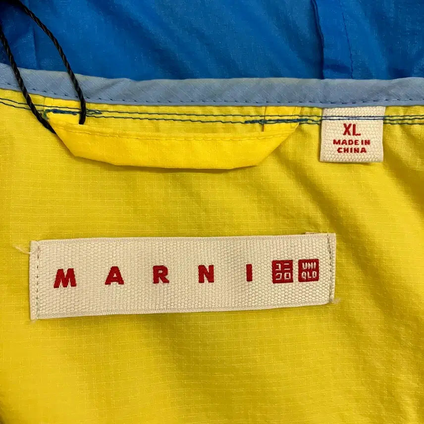 [BUNJANG] Uniqlo x Marni Hooded Windbreaker / N45 유니클로 마르니 바람막이