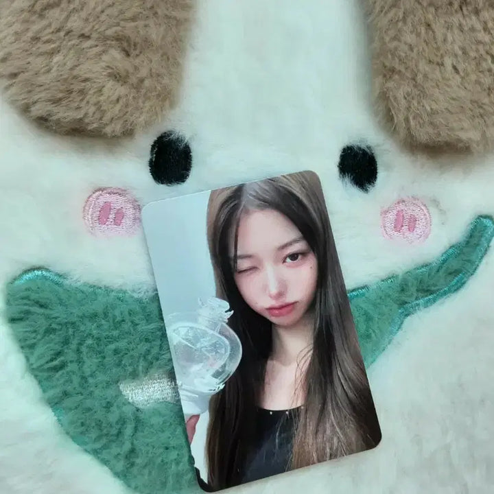 [BUNJANG] IVE Jang Wonyoung IHAEBONG Photocard / 아이브 장원영 아이해봉 들고 있는 포카