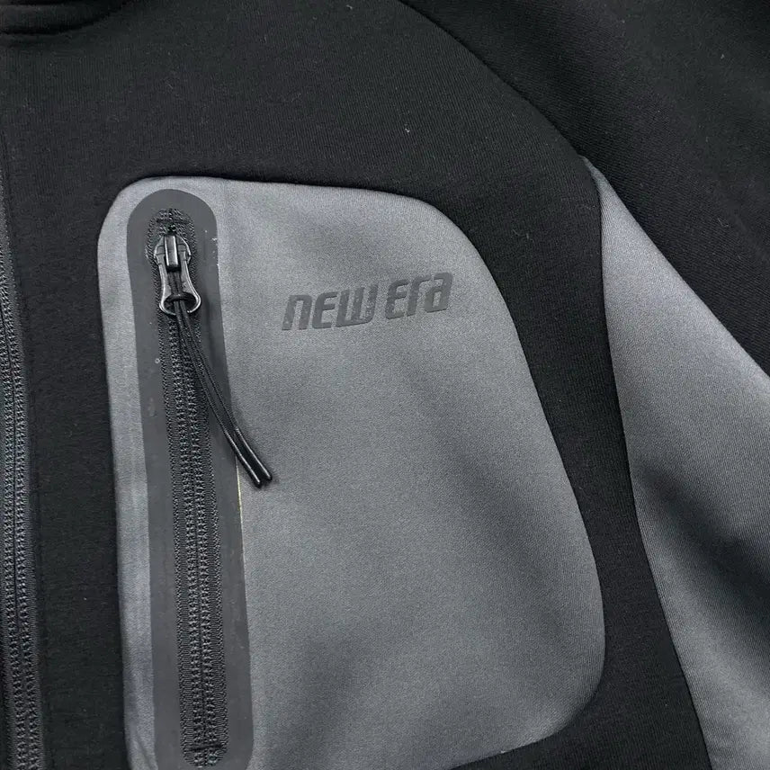 [BUNJANG] New Era Black Track Hooded Jacket / 뉴에라 블랙 트랙 후드 자켓