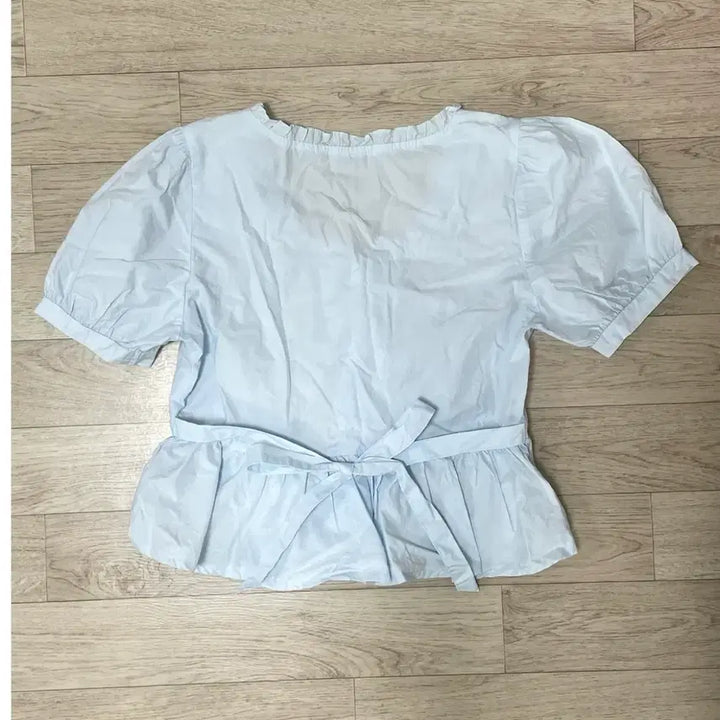 [SOLD OUT] 반팔 블라우스