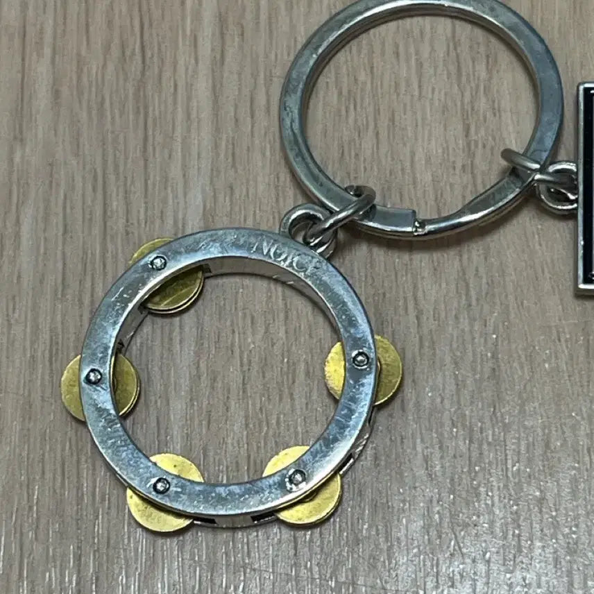 [SOLD OUT] 노이스X오아시스 리암 탬버린 키링