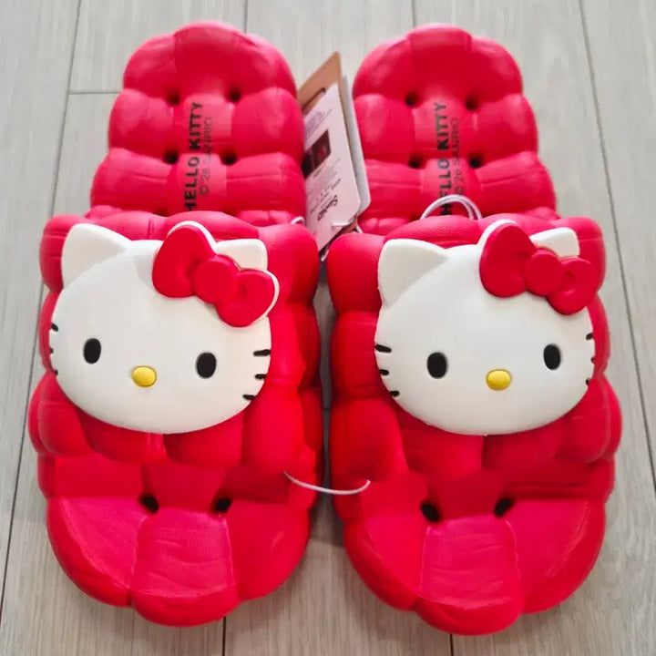 [BUNJANG] Hello Kitty Slipper Sandals Pink Red Size 235 New / 헬로키티 슬리퍼 샌들 핑크 ,레드 235사이즈 새상품