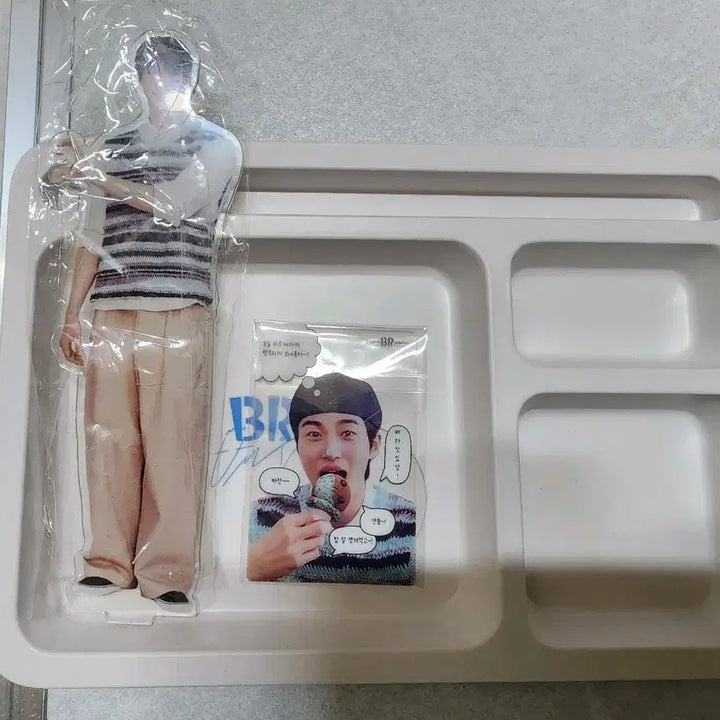 [BUNJANG] Byun Woo Seok Baskin Robbins Photocard Acrylic Stand Set / 변우석 배스킨라빈스 굿즈 일괄