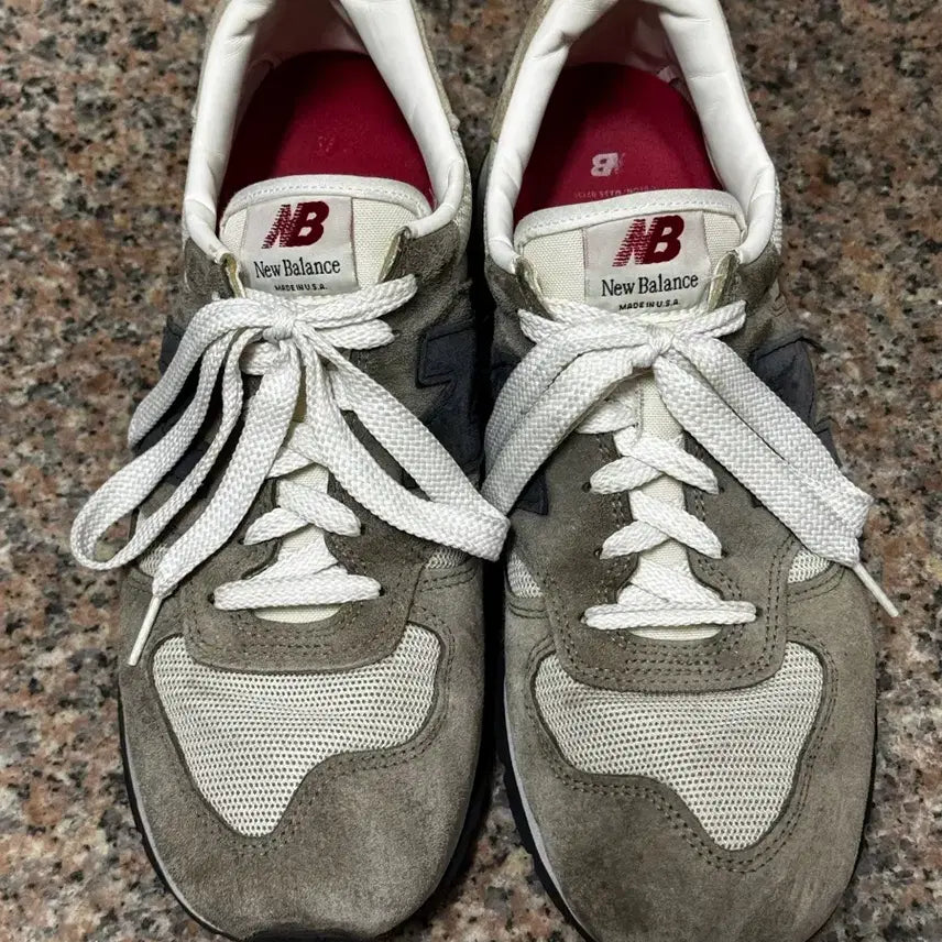 [SOLD OUT] 뉴발란스 990v1 올리브 280