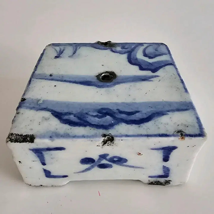 [BUNJANG] Joseon Dynasty White Porcelain Celadon Landscape Square Inkstone Water Dropper / [연적] 조선시대 백자 청화 산수문 사각 연적