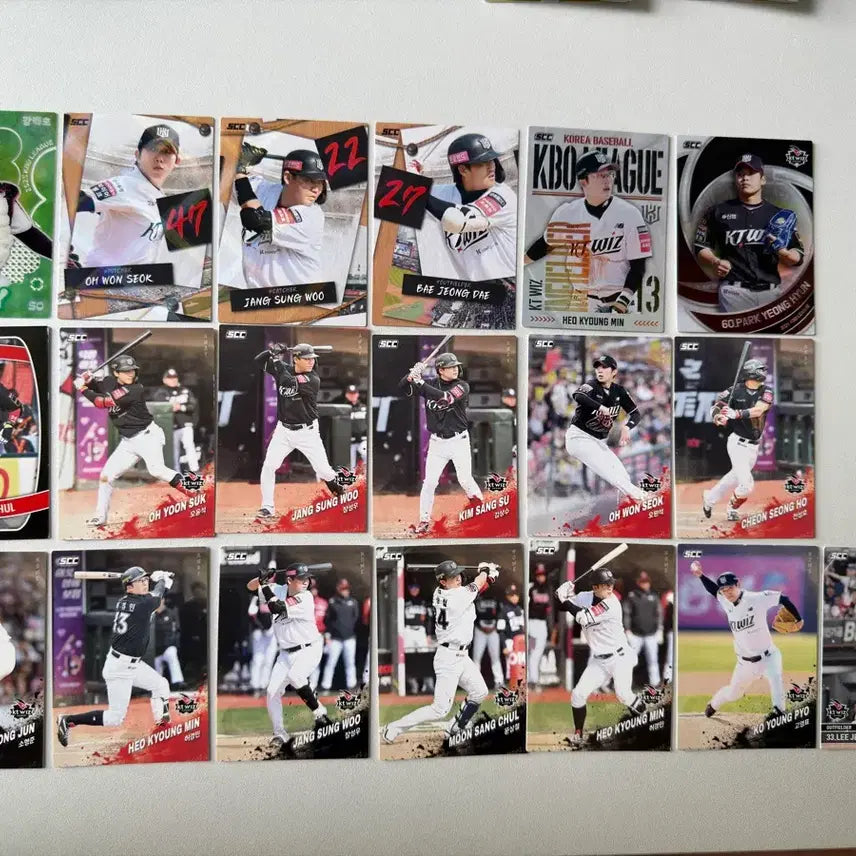 [BUNJANG] KT Wiz 2024/2025 KBO Card Kang Baek-ho, Clover, Heo Kyung-min Holo / KT위즈 2024/2025 KBO 카드 강백호 클로버 허경민 홀로