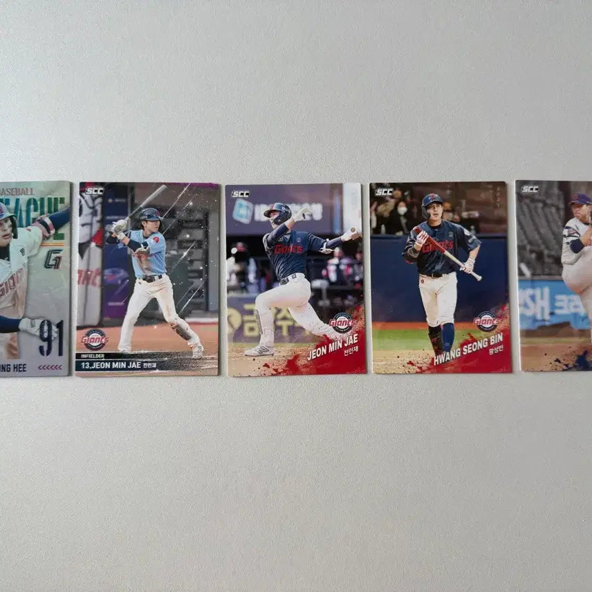 [BUNJANG] Lotte Giants 2024/2025 Yoon Dong-hee Autographed Card Bundle / 롯데자이언츠 2024/2025 KBO카드 판매 윤동희 홀로