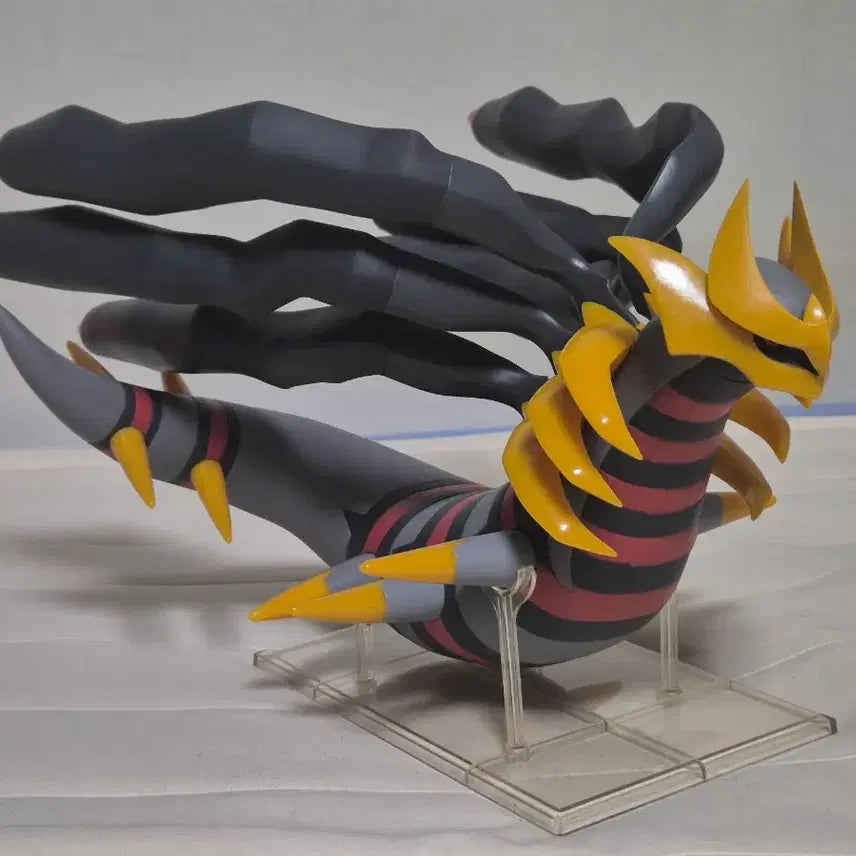 [BUNJANG] Giratina Figure / 마지막 가격 내림 기라티나 피규어