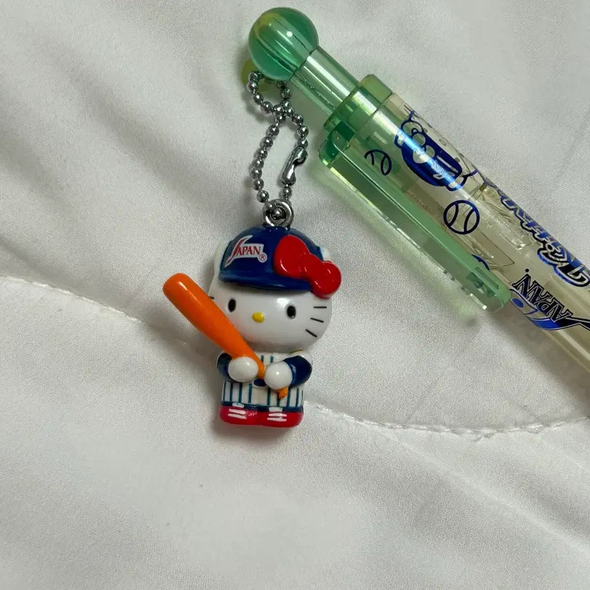 [BUNJANG] Vintage Hello Kitty Baseball Strap Ballpoint Pen / 고전 야구 키티 스트랩 볼펜