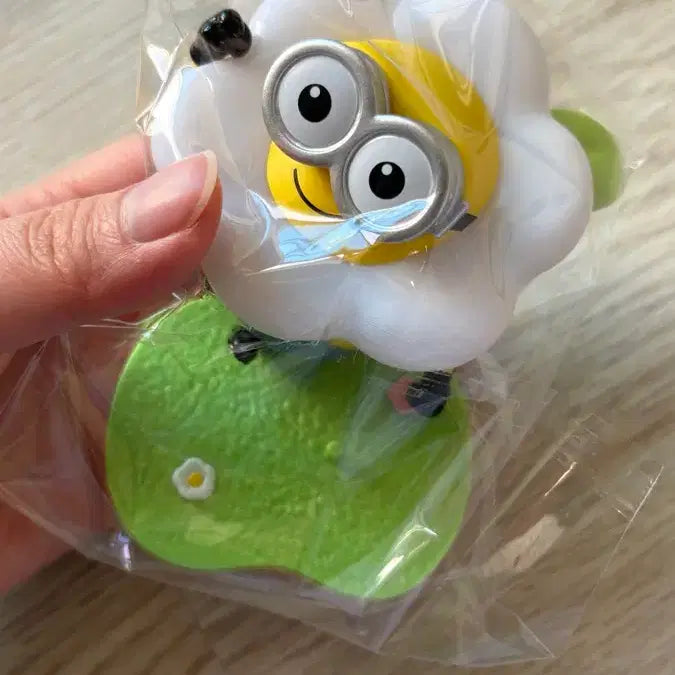 [BUNJANG] Minions Flower Shaped Figure / 미니언즈 꽃 모양 피규어