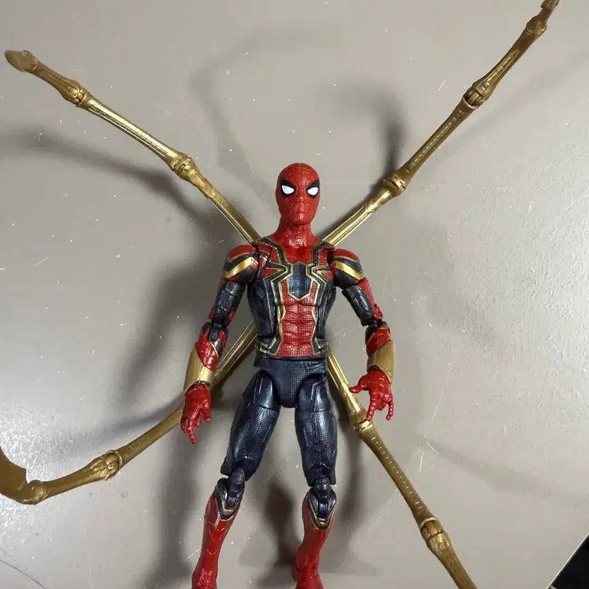 [BUNJANG] Hasbro Marvel 80th Anniversary Spider-Man Infinity War Figure / 마블레전드 스파이더맨 해즈브로 마블 80주년 인피니티워 피규어