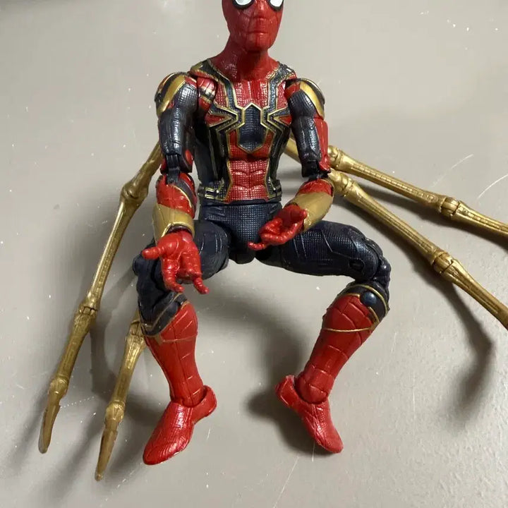 [BUNJANG] Hasbro Marvel 80th Anniversary Spider-Man Infinity War Figure / 마블레전드 스파이더맨 해즈브로 마블 80주년 인피니티워 피규어