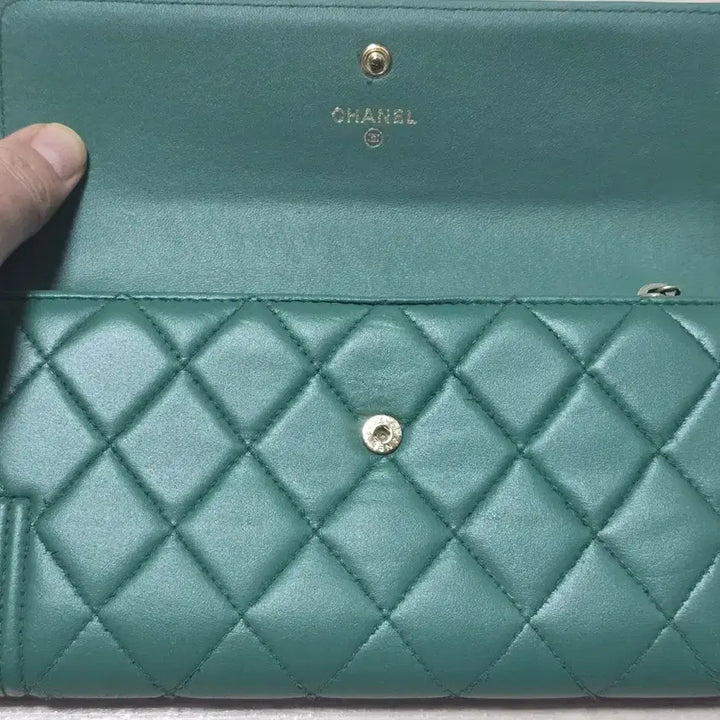 [BUNJANG] Chanel Boy Chanel Long Wallet Green / 샤넬 보이 샤넬 지갑 그린 장지갑   박스와 쇼핑백