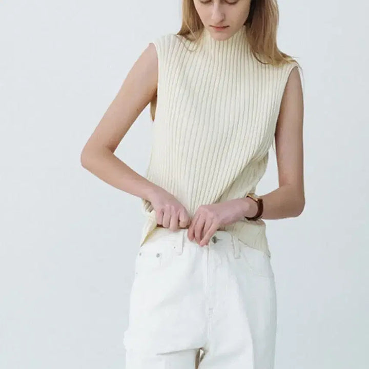 [SOLD OUT] le17 RIBBED MOCK NECK SLEEVELESS TOP