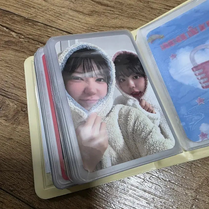 [BUNJANG] QWER Discord Magenta Chodan Photocard / QWER 디스코드 특전 마젠타 쵸단 포토카드판매합니다.