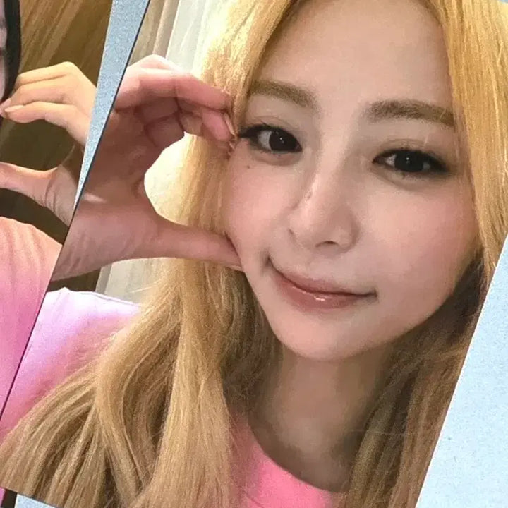 [BUNJANG] LE SSERAFIM Huh Yunjin Lucky Draw Photocard / 르세라핌 붐팔라 허윤진 공방포카 양도 2주차