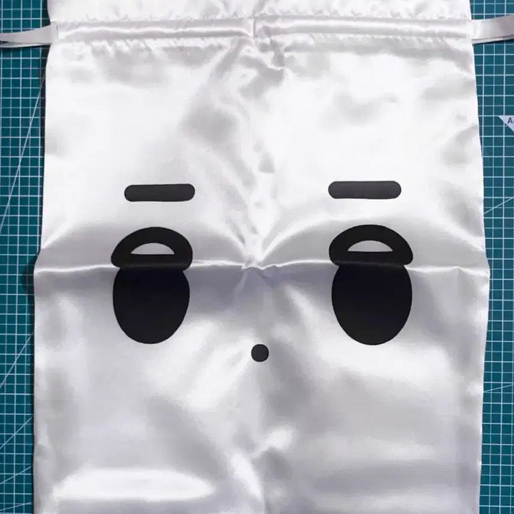 [BUNJANG] Aespa Winter "Yeou Jikjiki" Doll with Keyring and Dust Bag / 여우 직직이 여직이 에스파 윈터 인형 더스트백 ㅅㅊㅇ 포카 레모네이드