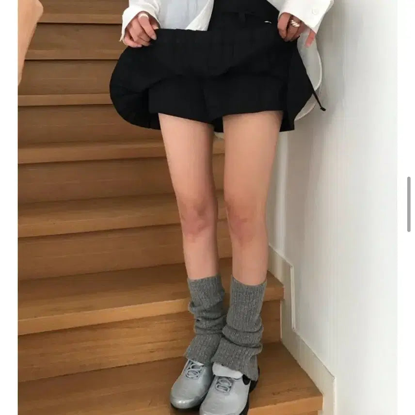 [SOLD OUT] 드윌 아키텍트 플리츠 스커트 마크들리