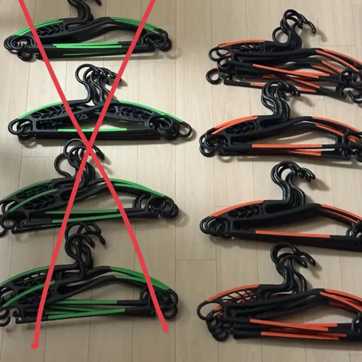 [BUNJANG] Non-Slip Rotating Hangers (20 pcs, Orange) / 논슬립 회전형 옷걸이 20개(주황색) 판매합니다.