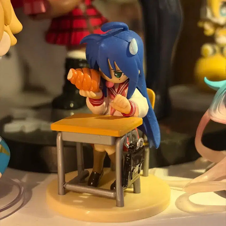 [BUNJANG] Lucky Star Izumi Konata Sorapan Figure / 러키스타 이즈미 코나타 소라빵 피규어