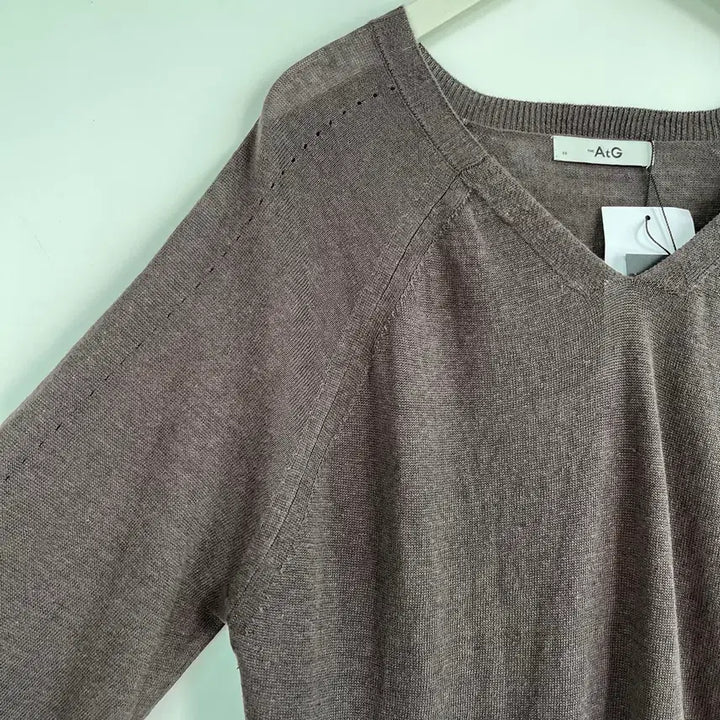 [BUNJANG] The AtG Linen V-Neck Knit Sweater (Size 88) / (새상품) The AtG 더앳그레이 린넨 브이넥 니트