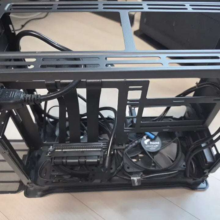 [BUNJANG] Fractal Design Era 2 Case / fractal Design era2 케이스 프렉탈디자인