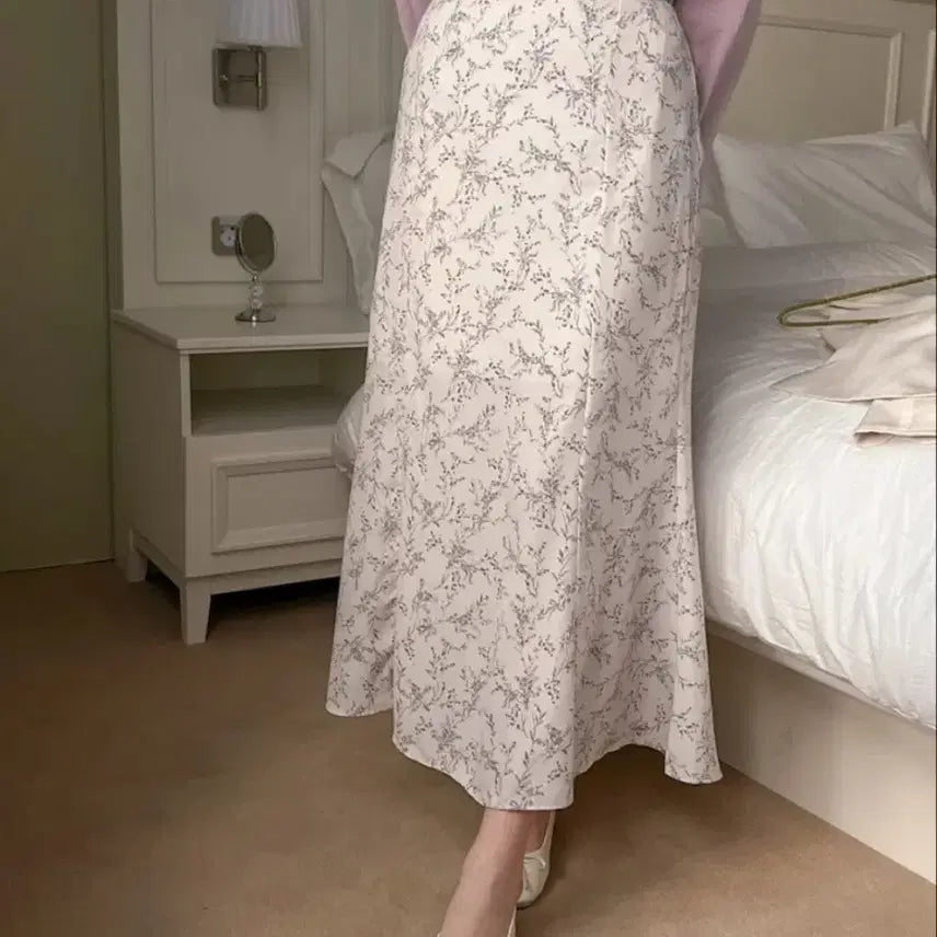 [BUNJANG] Flower Chiffon Long Skirt / 플라워 쉬폰 롱 스커트