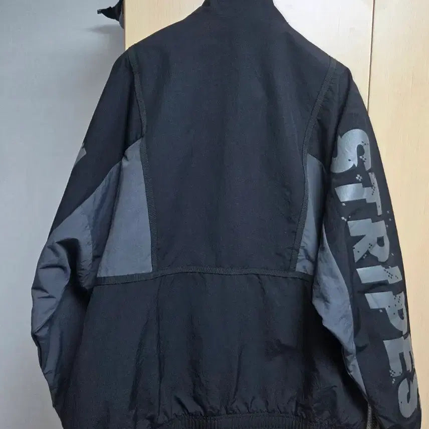 [BUNJANG] Adidas Three-Stripes Nylon Woven Jacket Size 95 / 아디다스 삼선 pakaian 나일론 우븐 자켓 95